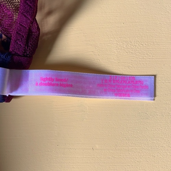 PINK (Victoria’s Secret) Lightly Lined Bra. Size S. Cheetah Print Burgundy 🍰🐆 - Picture 6 of 7